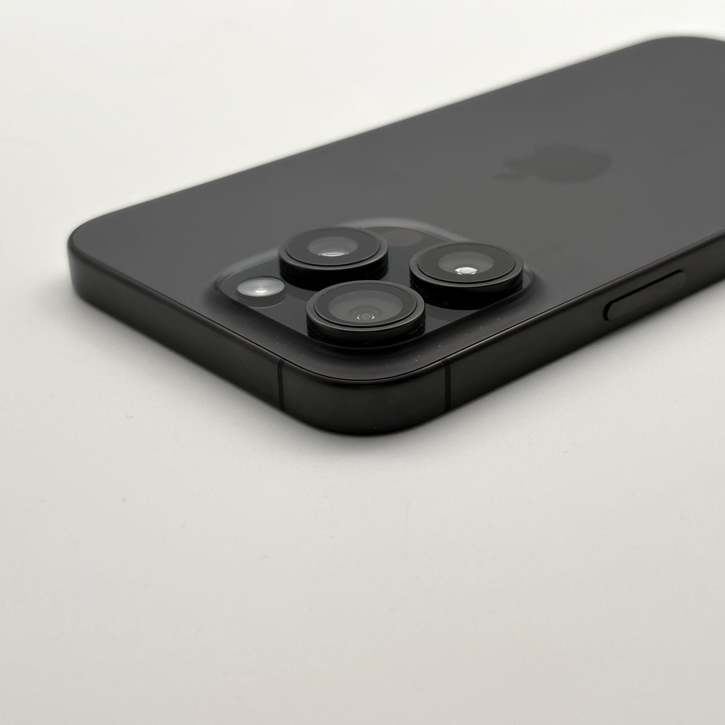 iPhone 15 Pro Max 256 GB Titan Schwarz