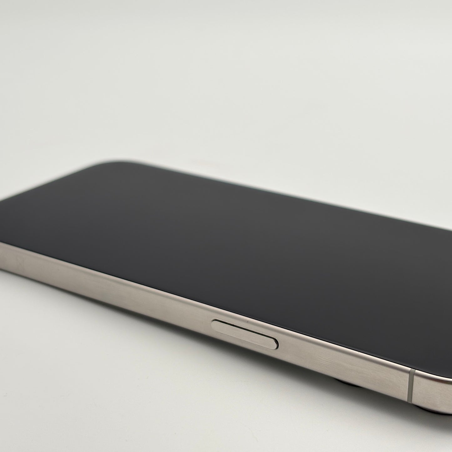 iPhone 15 Pro Max 512 GB Titan Weiß