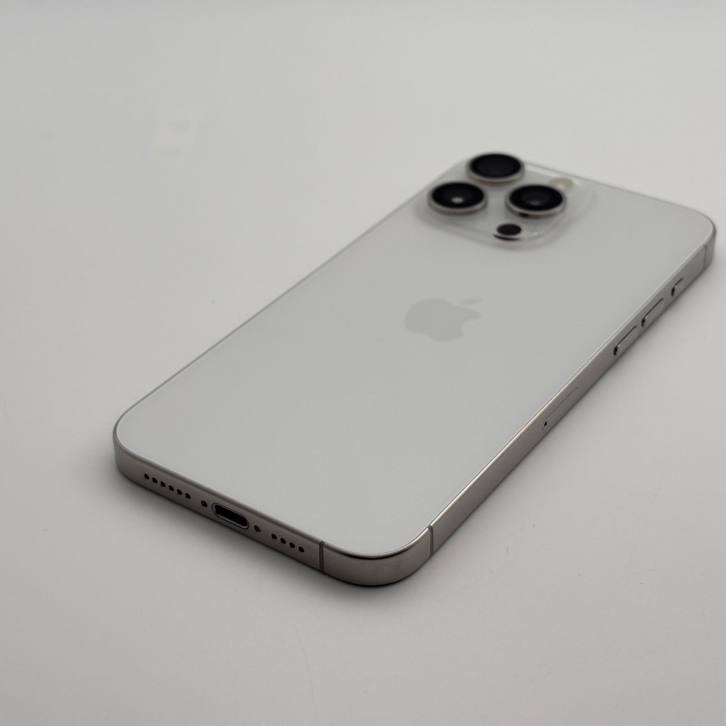 iPhone 15 Pro Max 256 GB Titan Weiß